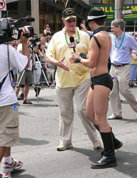 newsreporterundies.jpg