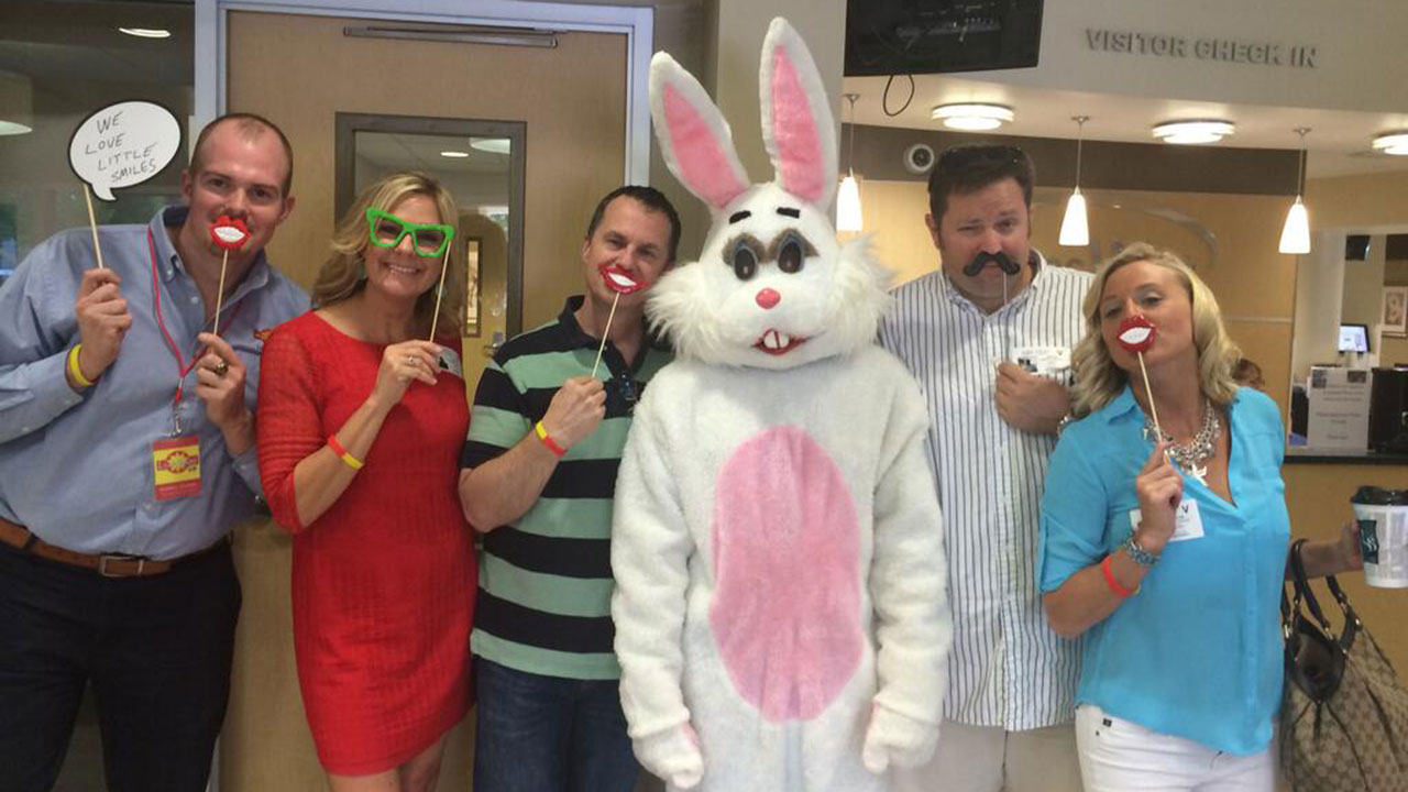 Good Deeds: WPEC Anchor Suzanne Boyd, WIRK FM Crew, and a Giant Bunny Deliver Ice Cream to Kids